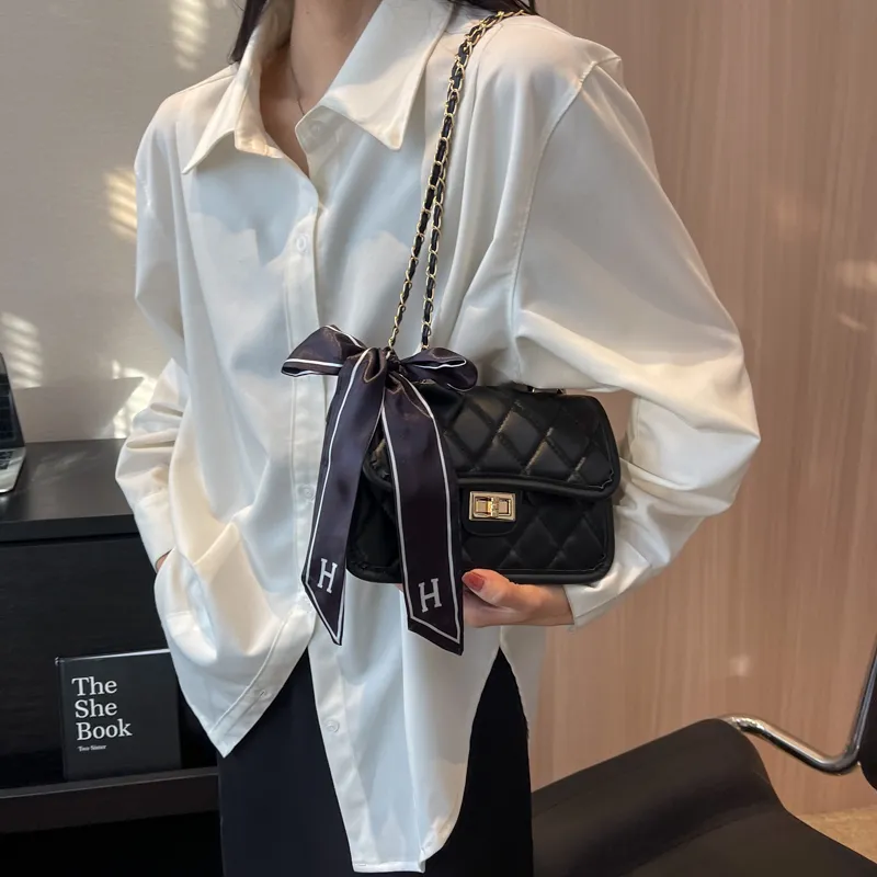 Quilted Chain Shoulder Bag 2025 Spring Summer Trending Crossbody Purse - 5