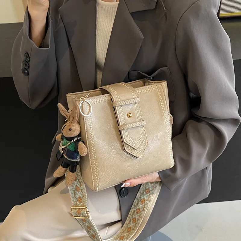 Fashion Bucket Bag Women, Wide Strap Crossbody Shoulder Bag, Retro Versatile - 1