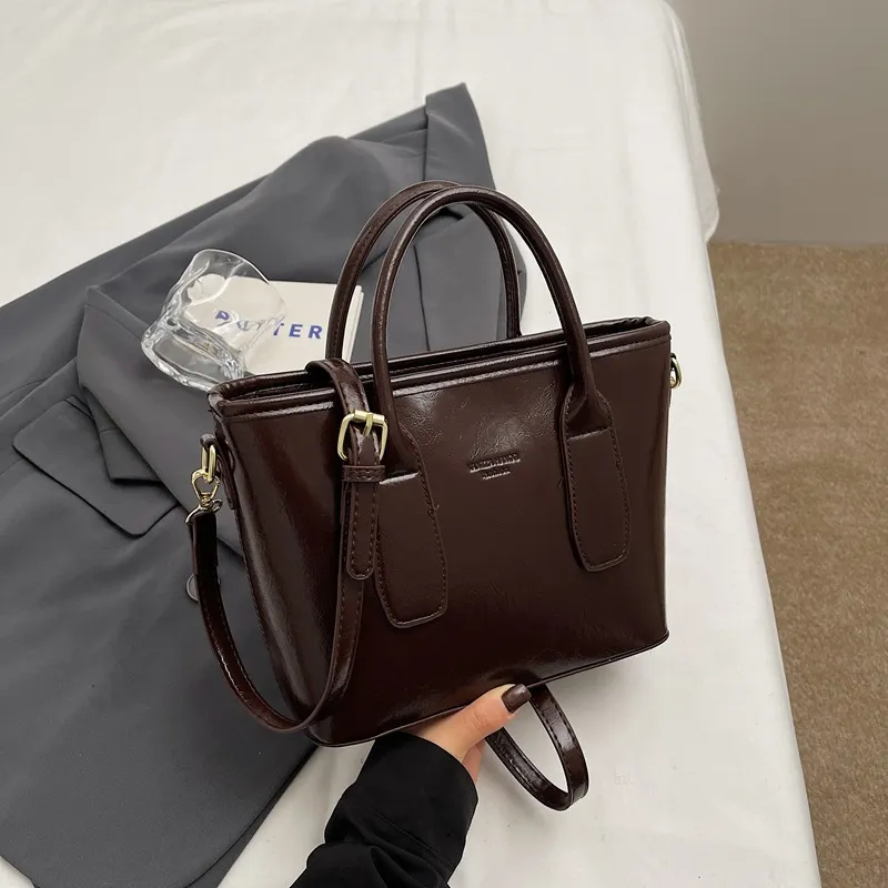 Trendy Brown Bucket Bag 2025, Women's Fashion Shoulder Crossbody Purse - 1
