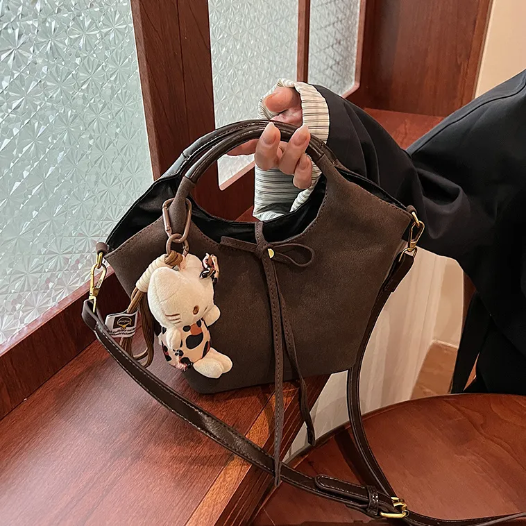 Matte Shoulder Bucket Bag 2024 Retro Women's Purse Magnetic Closure - 1
