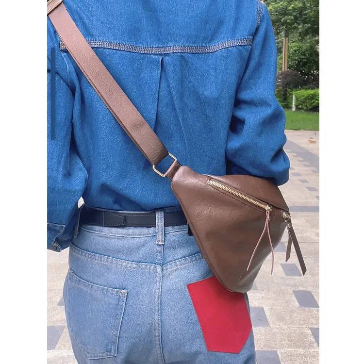 Retro Crescent Bag Leather Crossbody Sling Bag for Women 2025 - 4