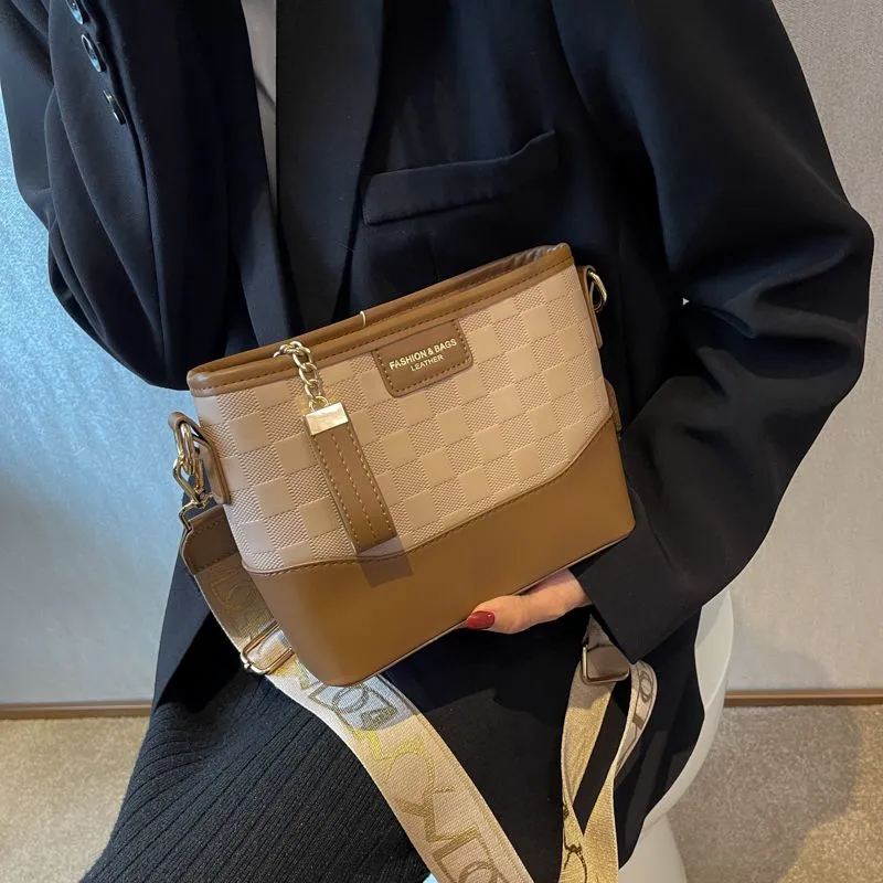 Chic Two-Tone Hobo Bag 2025, Wide Strap Crossbody Bucket Bag - 2