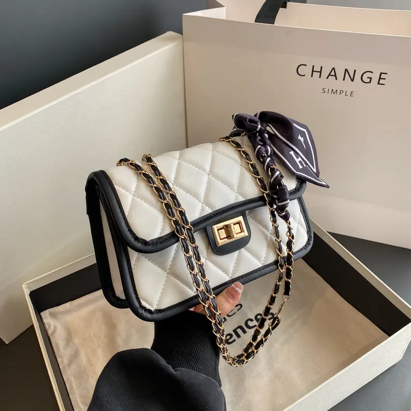 Quilted Chain Shoulder Bag 2025 Spring Summer Trending Crossbody Purse - 1