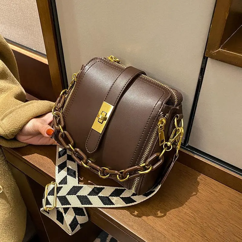 Stylish Shoulder Bucket Bag 2023, Wide Strap Crossbody Purse for Women - 4
