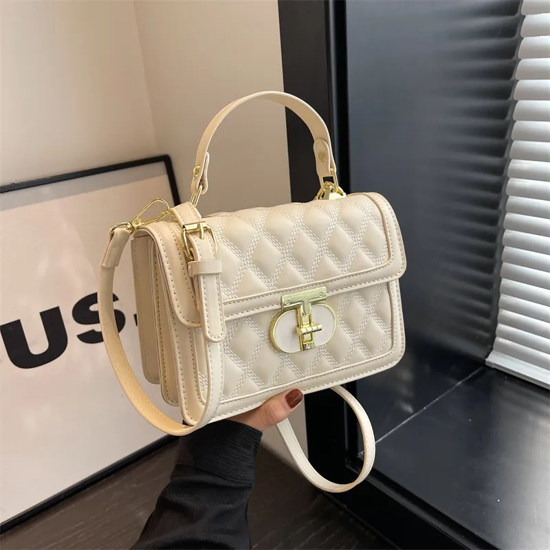 Chanel Style Bag 2024 New Crossbody Shoulder Bag with Stitching - 1
