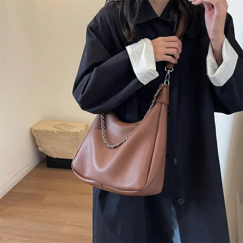 Stylish Tote Bag for Women, Large Capacity Shoulder Crossbody Bag - 3