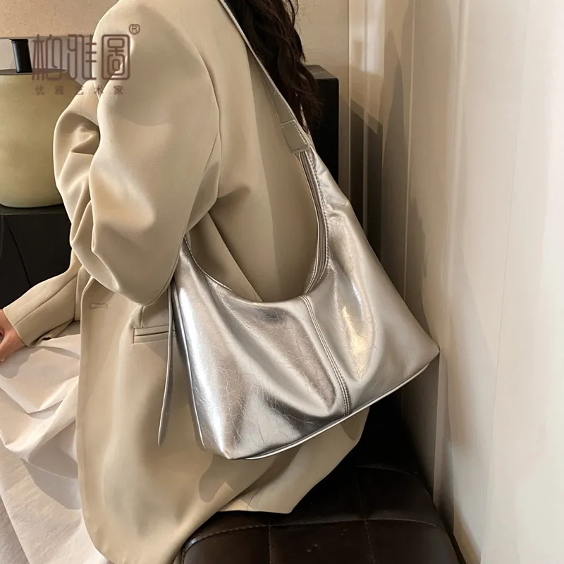Stylish PU Shoulder Bag Large Capacity Crossbody Bag for Women - 4