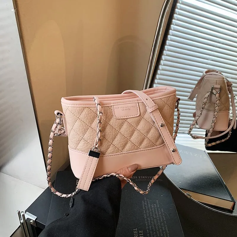 Quilted Chain Shoulder Bag 2025 Fashion Crossbody Bag with Zipper - 5