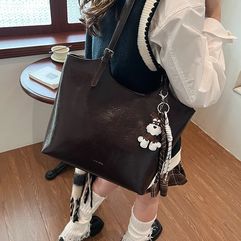 Stylish Large Tote Bag 2024, French Inspired Shoulder Bag for Commute - 1