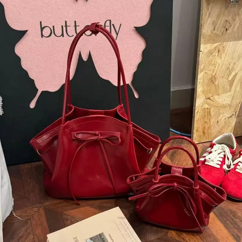 Stylish Petal Shoulder Bag 2025 Trendy Underarm Crossbody Bag for Women - 1