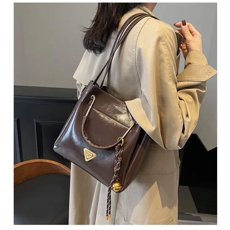 Vintage Bucket Bag PU Large Capacity Retro Fashion Design - 5