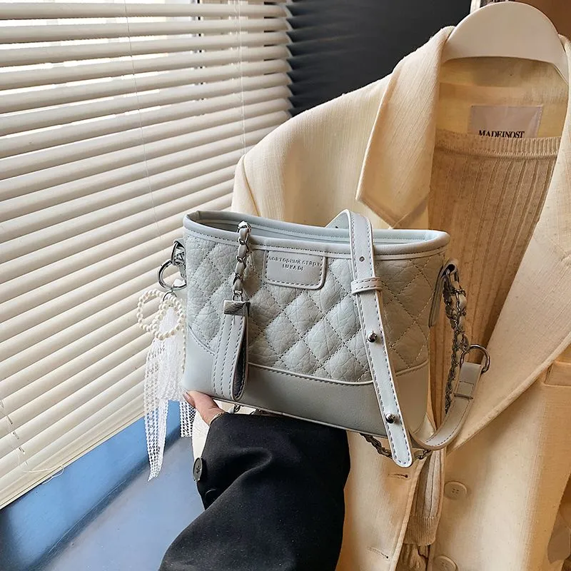 Quilted Chain Shoulder Bag 2025 Fashion Crossbody Bag with Zipper - 1