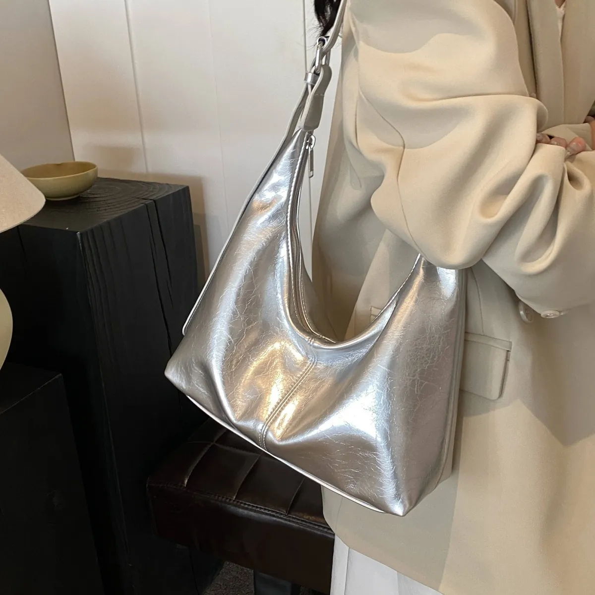 Stylish PU Shoulder Bag Large Capacity Crossbody Bag for Women - 1