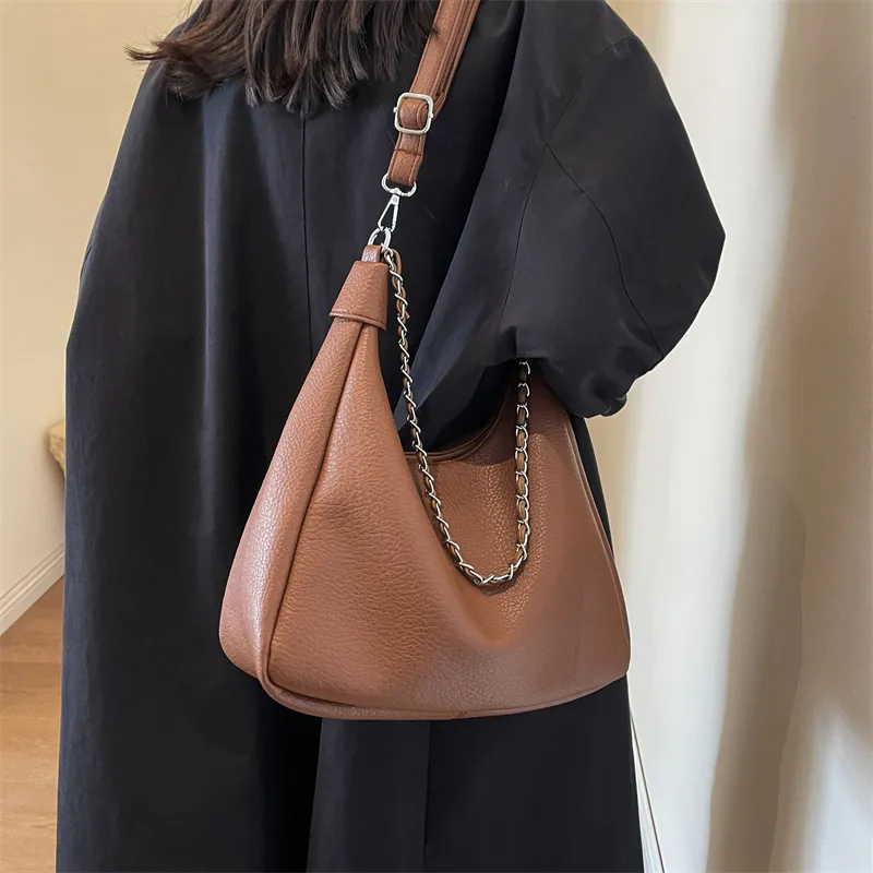 Stylish Tote Bag for Women, Large Capacity Shoulder Crossbody Bag - 2