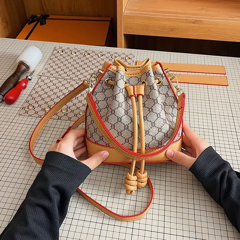 Bucket Bag DIY Kit, Woven Handbag with Print, Crossbody Tote - 1