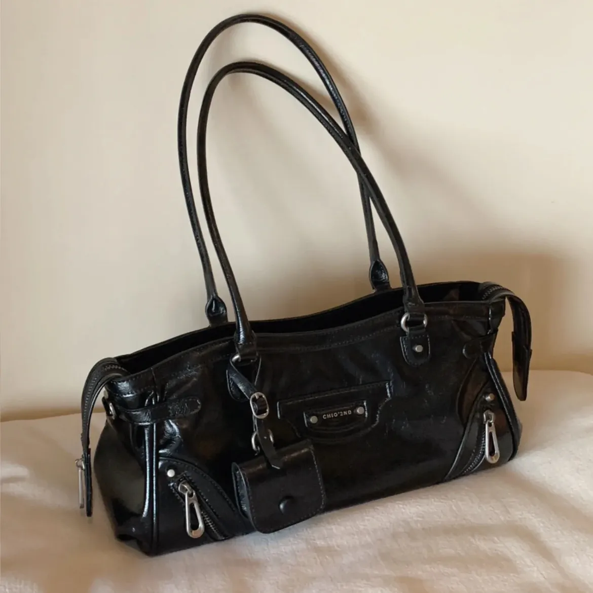 Baguette Bag 2025 Large Capacity PU Crossbody Bag with Studs - 1
